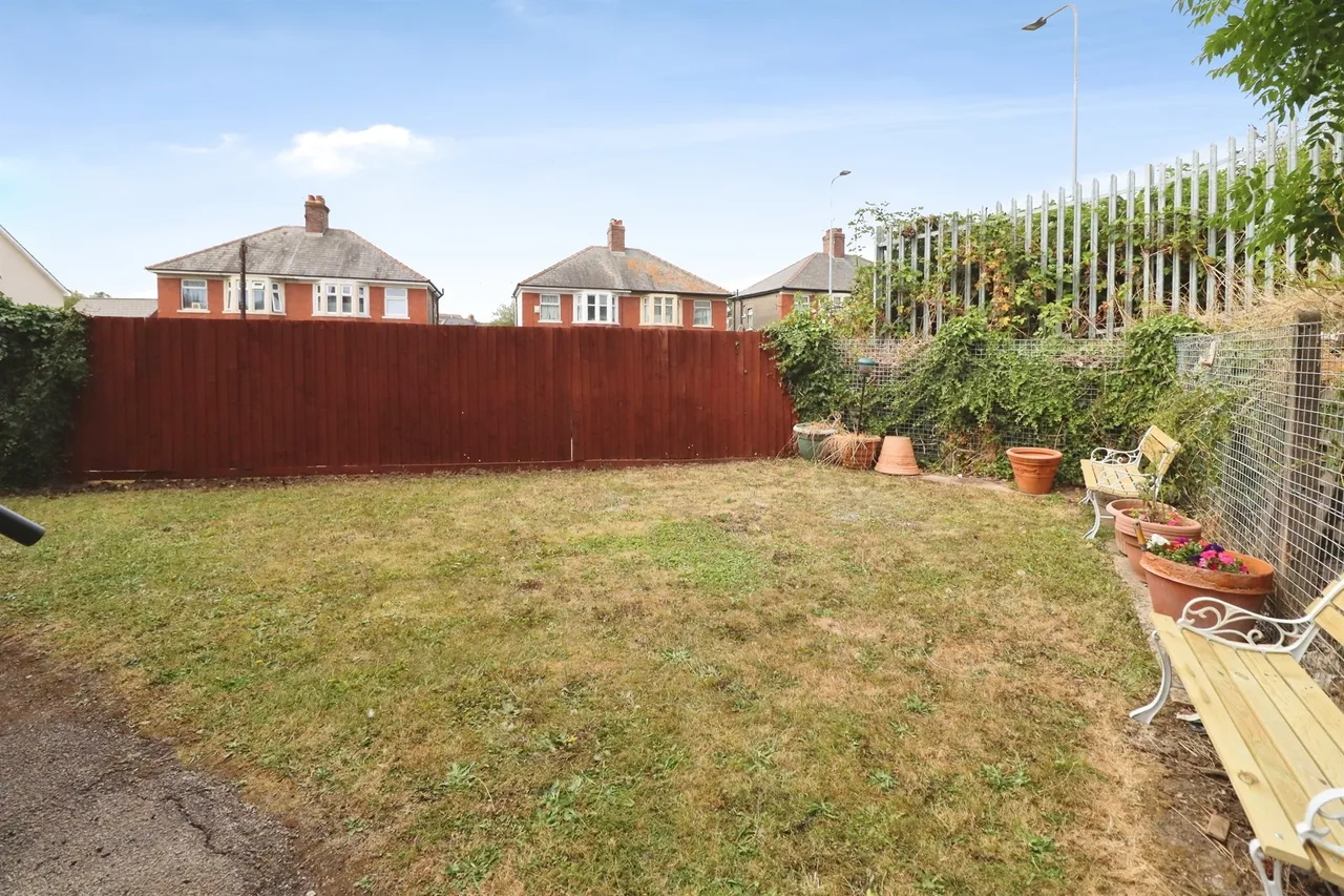 Western Avenue, Court CARDIFF, CF5, photo 17