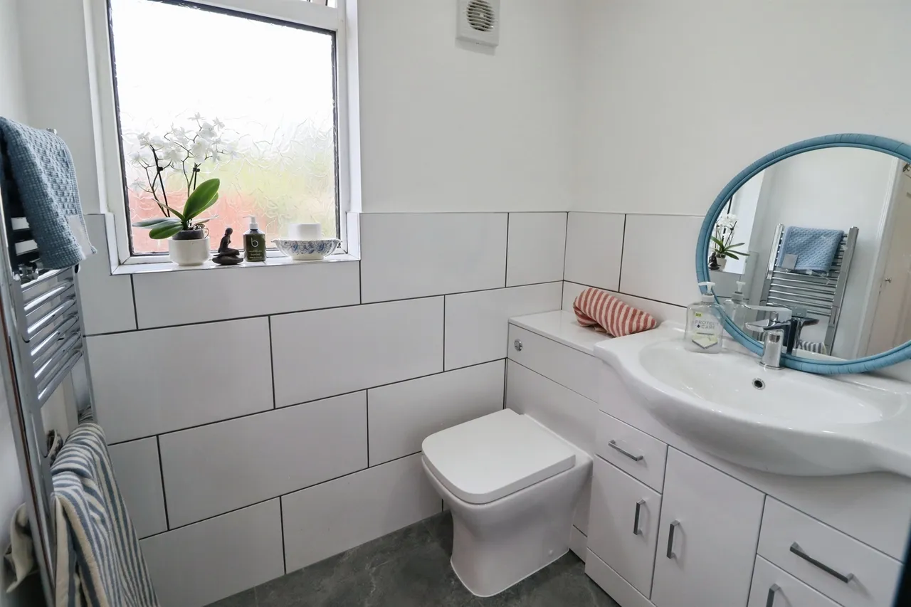 Western Avenue, Court CARDIFF, CF5, photo 13