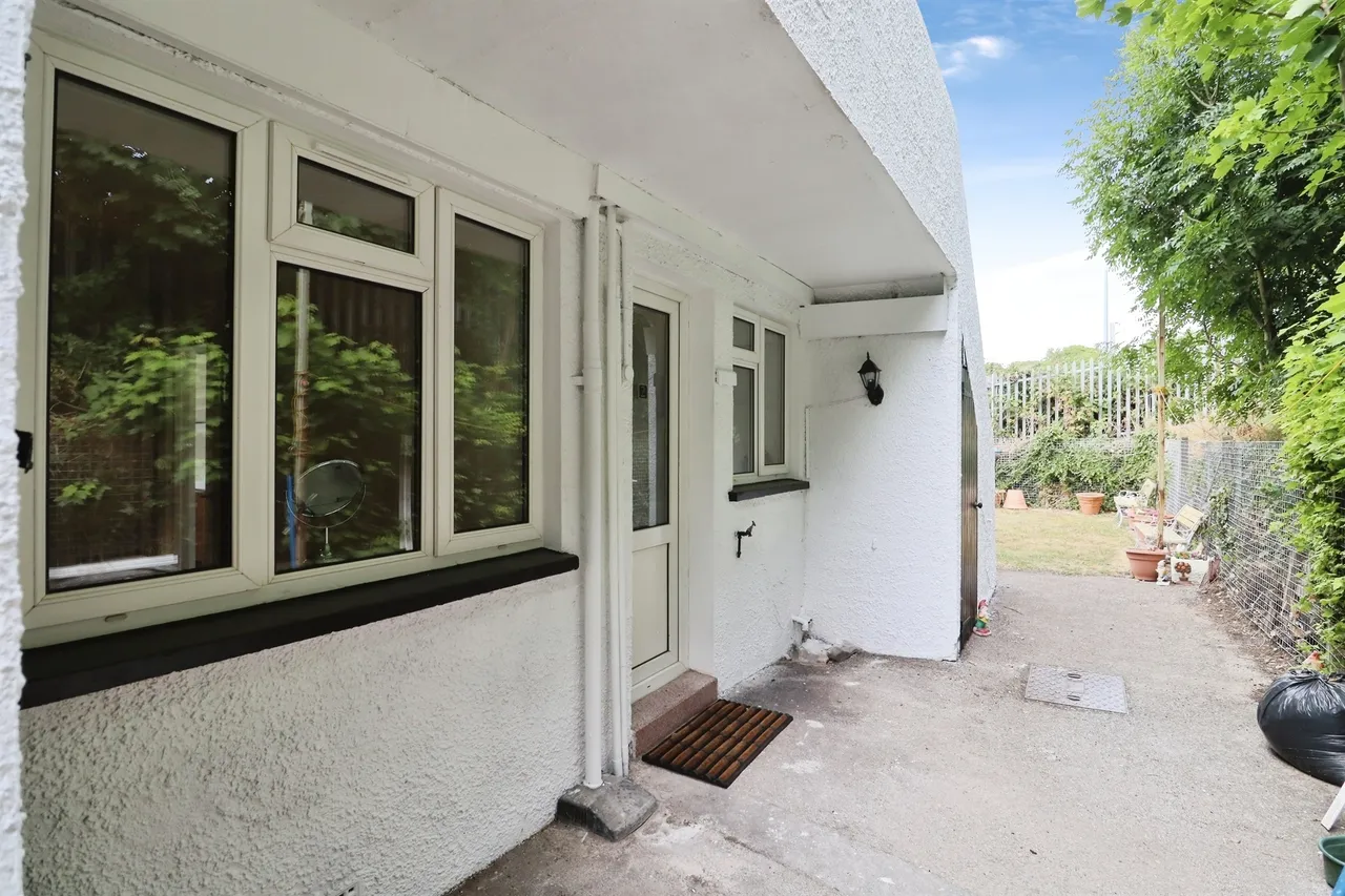Western Avenue, Court CARDIFF, CF5, photo 16