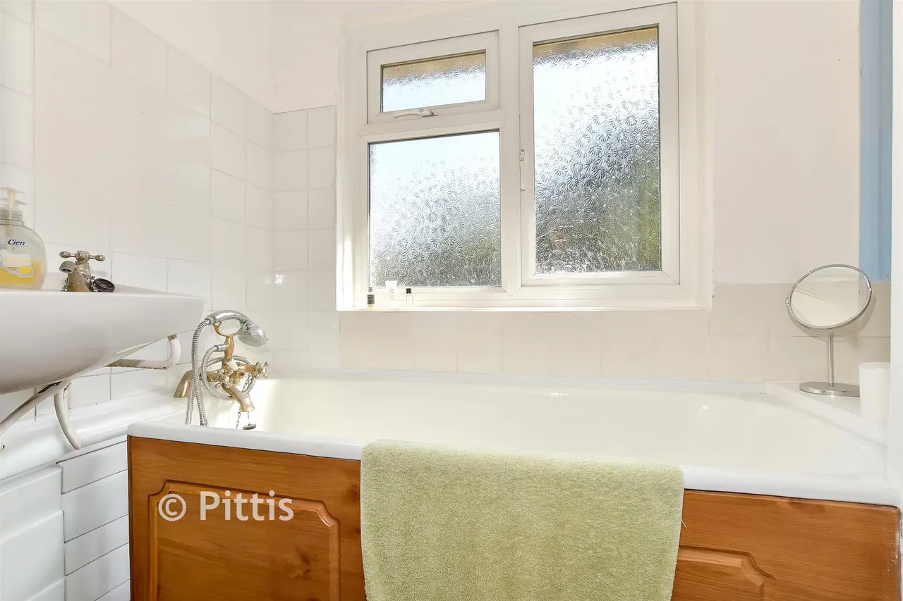 Spindlers Road, Ventnor, PO38, photo 9