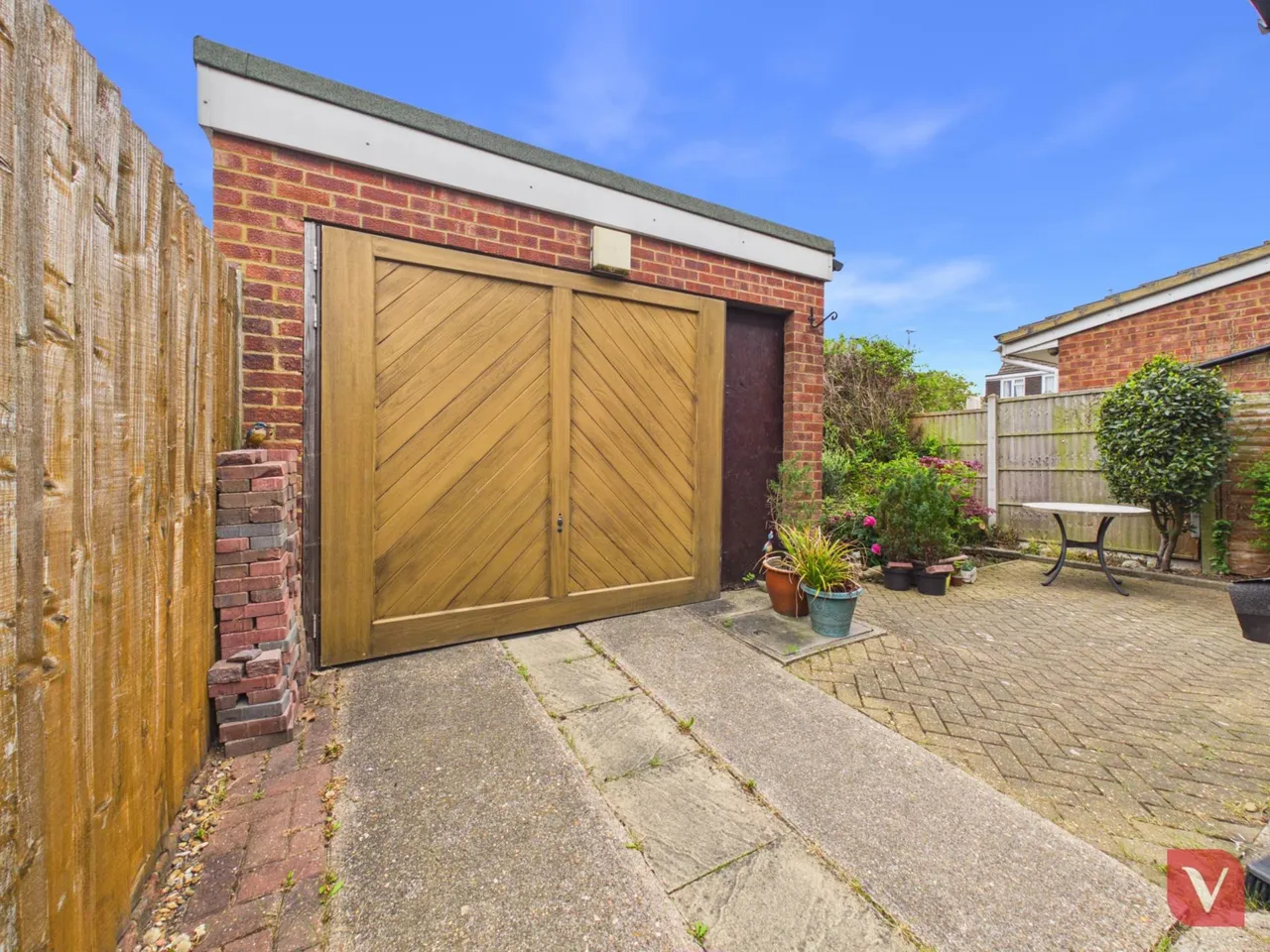 Barking Close, Luton, LU4 9HG, photo 14