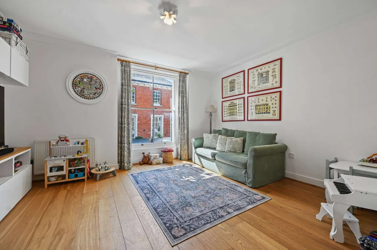 Southcombe Street, London, W14 0RA, photo 3
