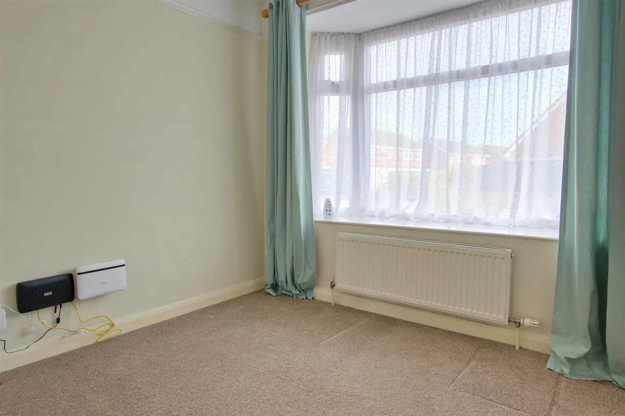 Percy Close, Leconfield, photo 6