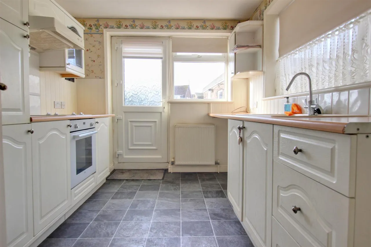 Percy Close, Leconfield, photo 4