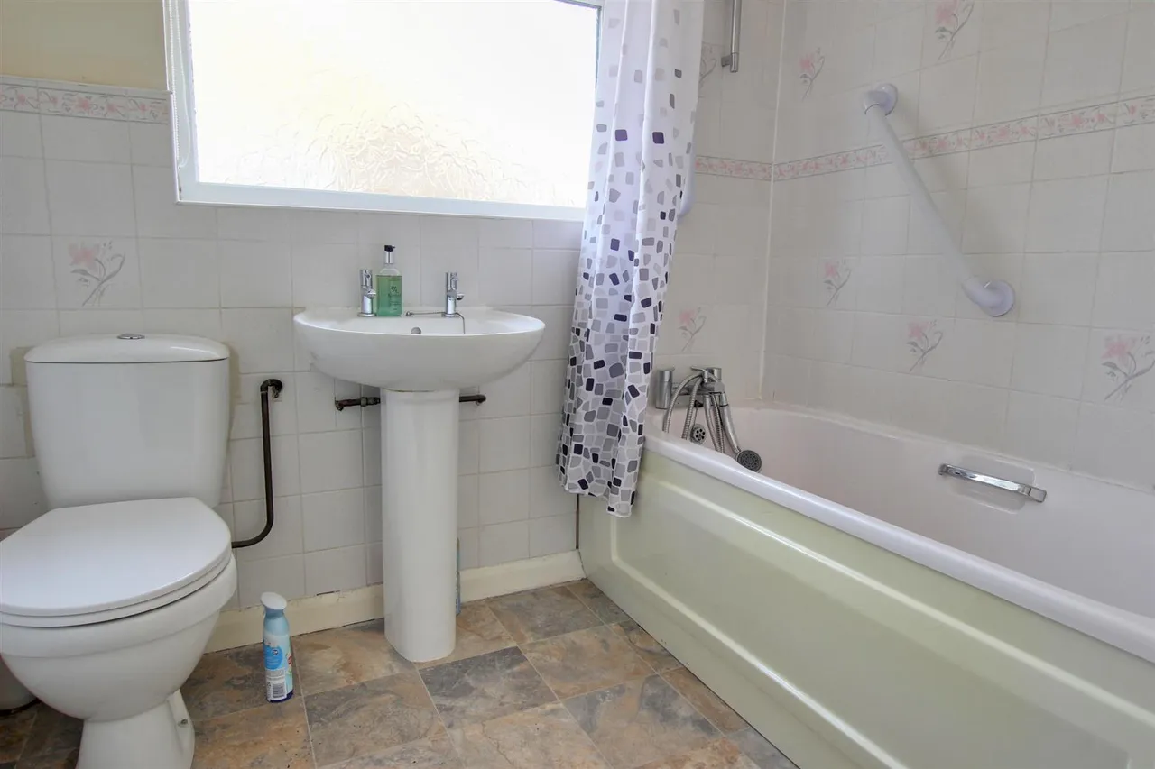 Percy Close, Leconfield, photo 7