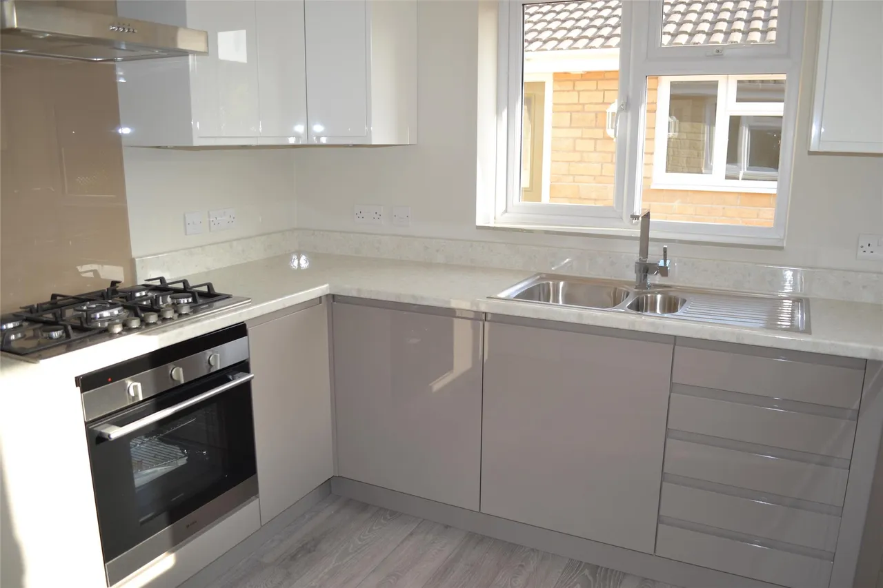 Station Road, Gloucestershire, Bishops Cleeve, GL52 8HH, photo 5