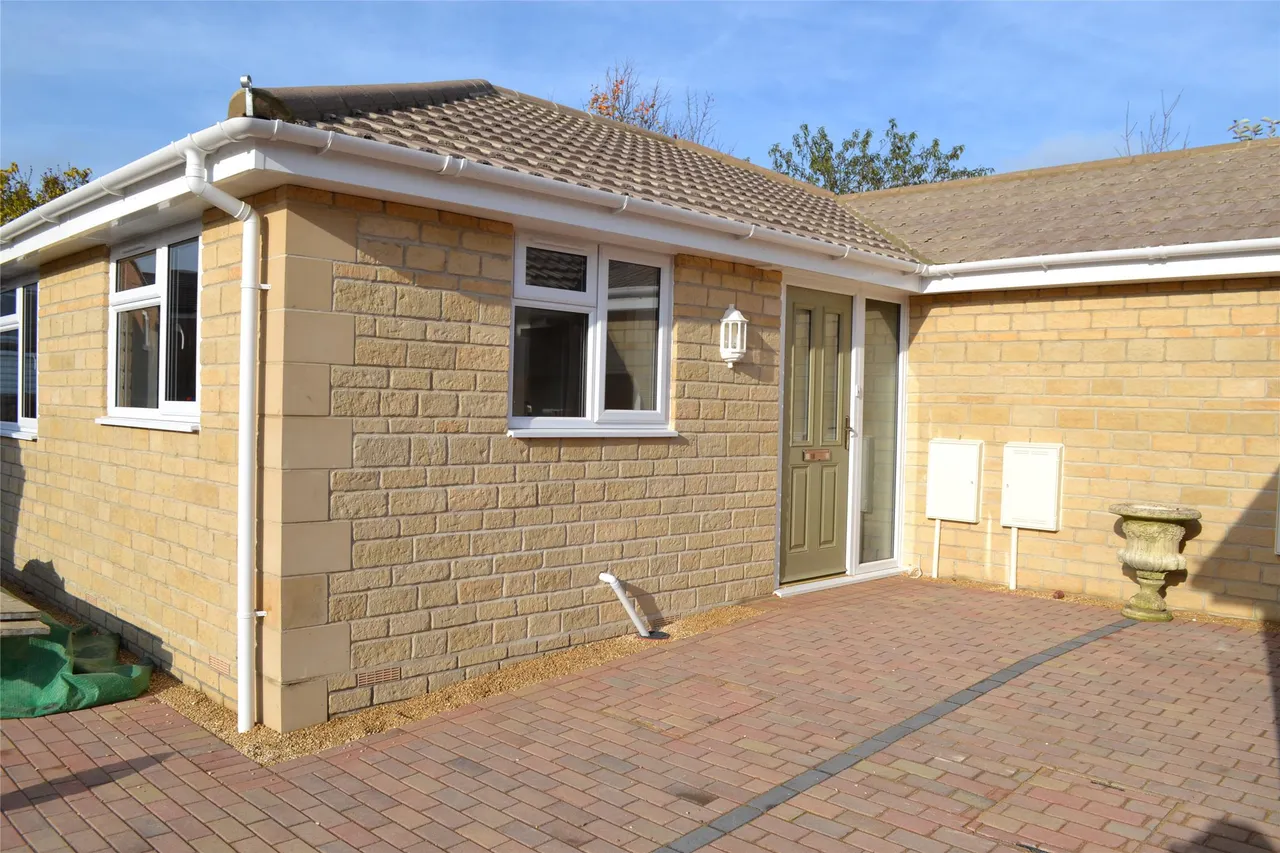 Station Road, Gloucestershire, Bishops Cleeve, GL52 8HH, photo 7