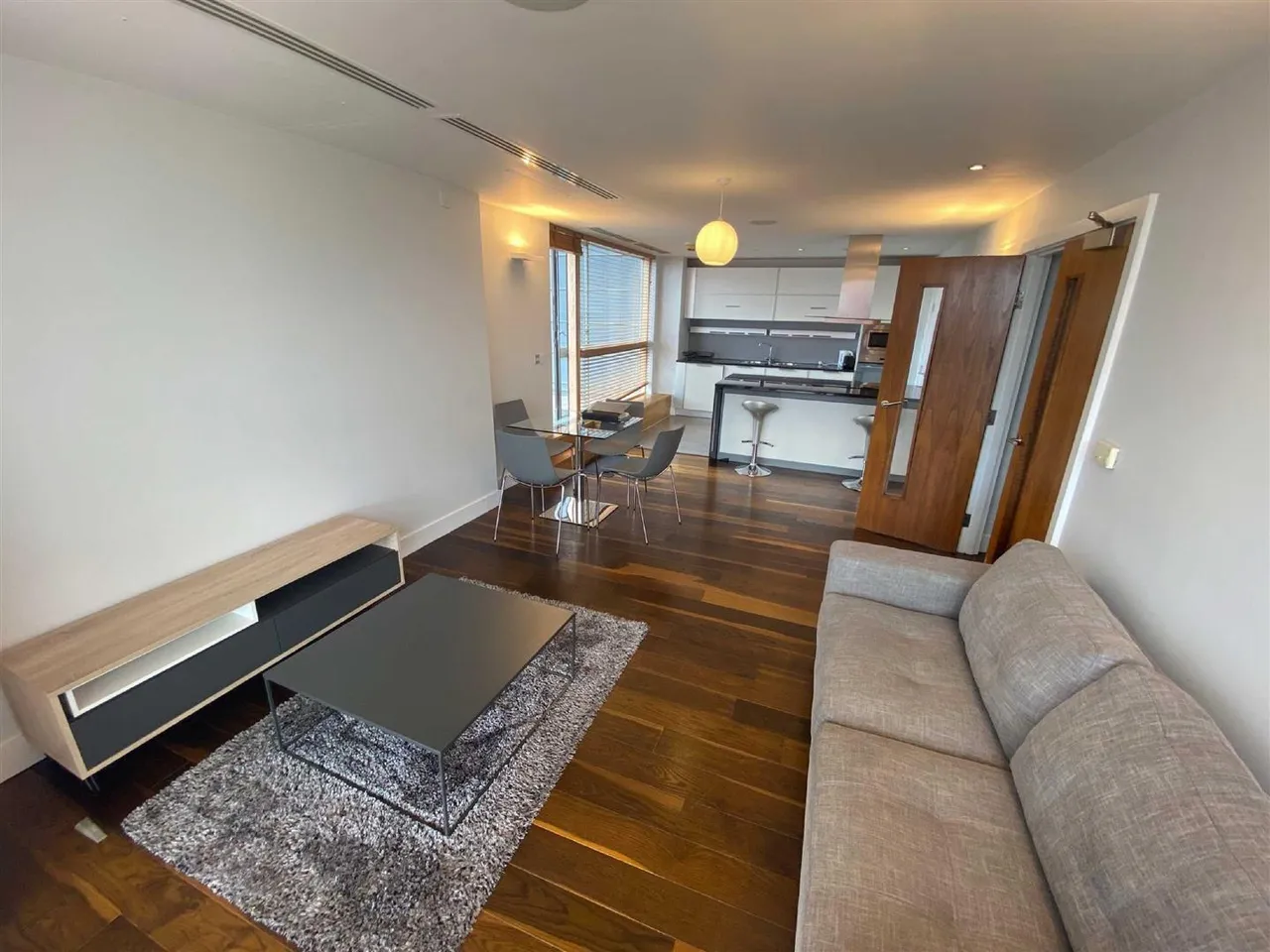 2 bed flat to rent, Whitworth Street West, Deansgate, M1