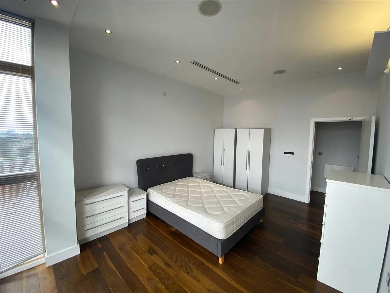 Whitworth Street West, Deansgate, M1, photo 12