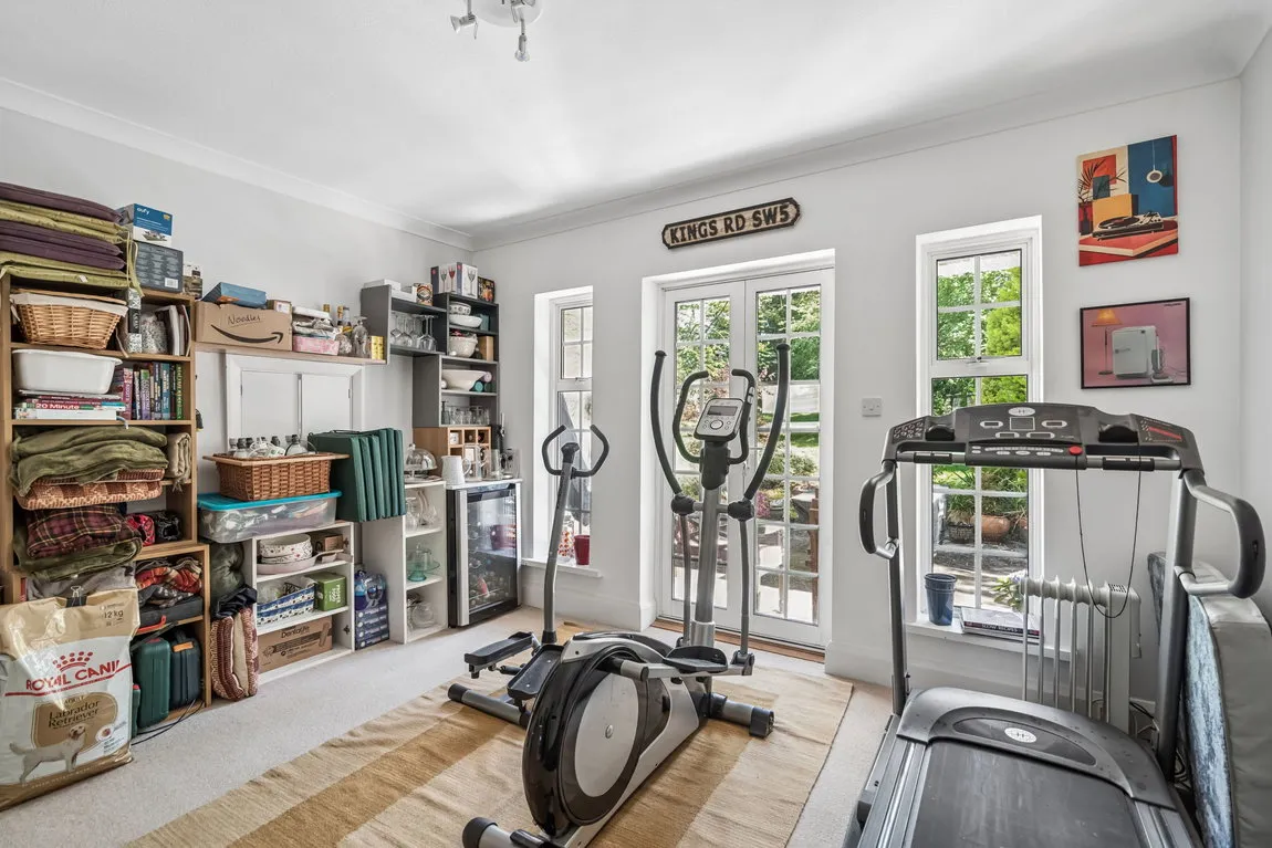 Cuckoo Hill Road, Pinner, HA5, photo 9