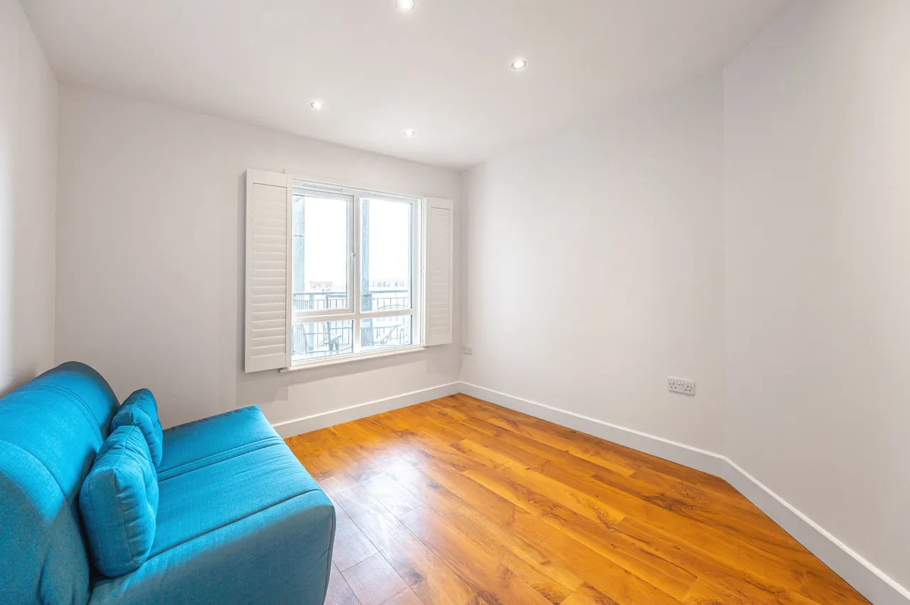 49 Claremont House, 14 Aerodrome Road, London, photo 5