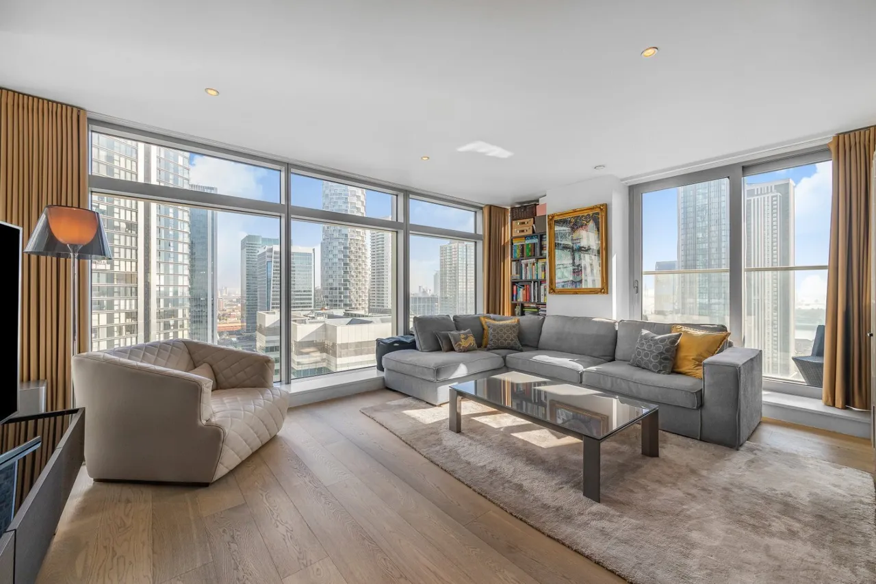 2 bed flat for sale, Pan Peninsula Square, London, E14