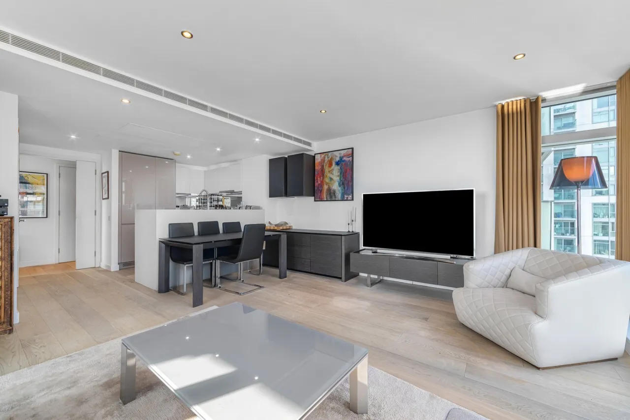 Pan Peninsula Square, London, E14, photo 15