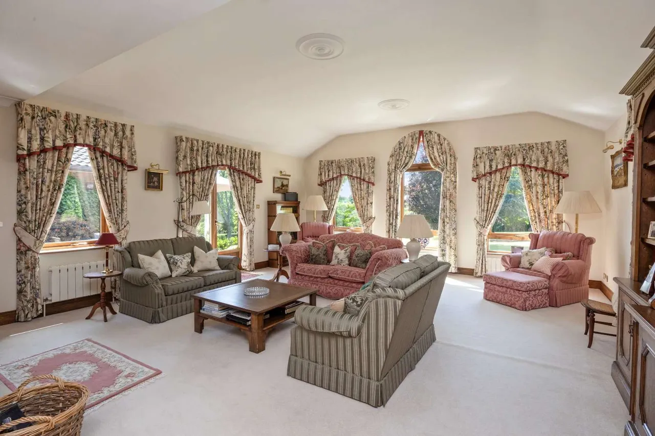 Chelwood Vachery, Millbrook Hill, Nutley, TN22 3HR, photo 7