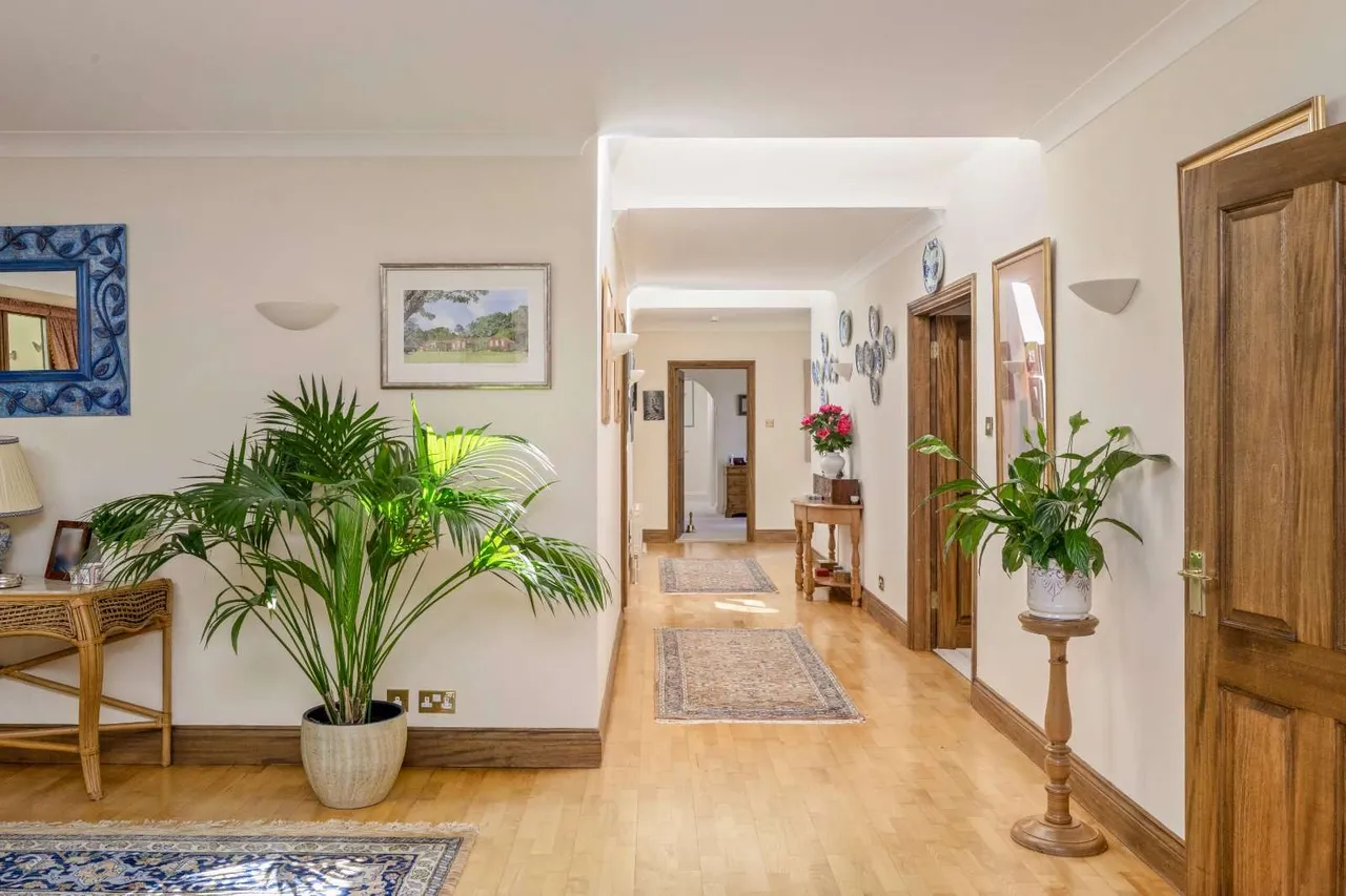 Chelwood Vachery, Millbrook Hill, Nutley, TN22 3HR, photo 10