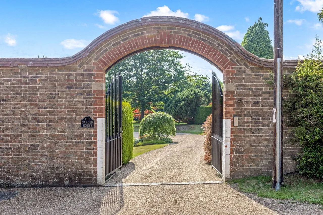 Chelwood Vachery, Millbrook Hill, Nutley, TN22 3HR, photo 5