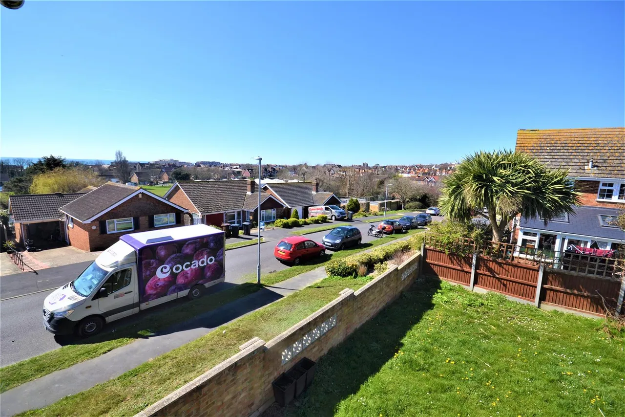 College Road, Bexhill-On-Sea, TN40 1TG, photo 12
