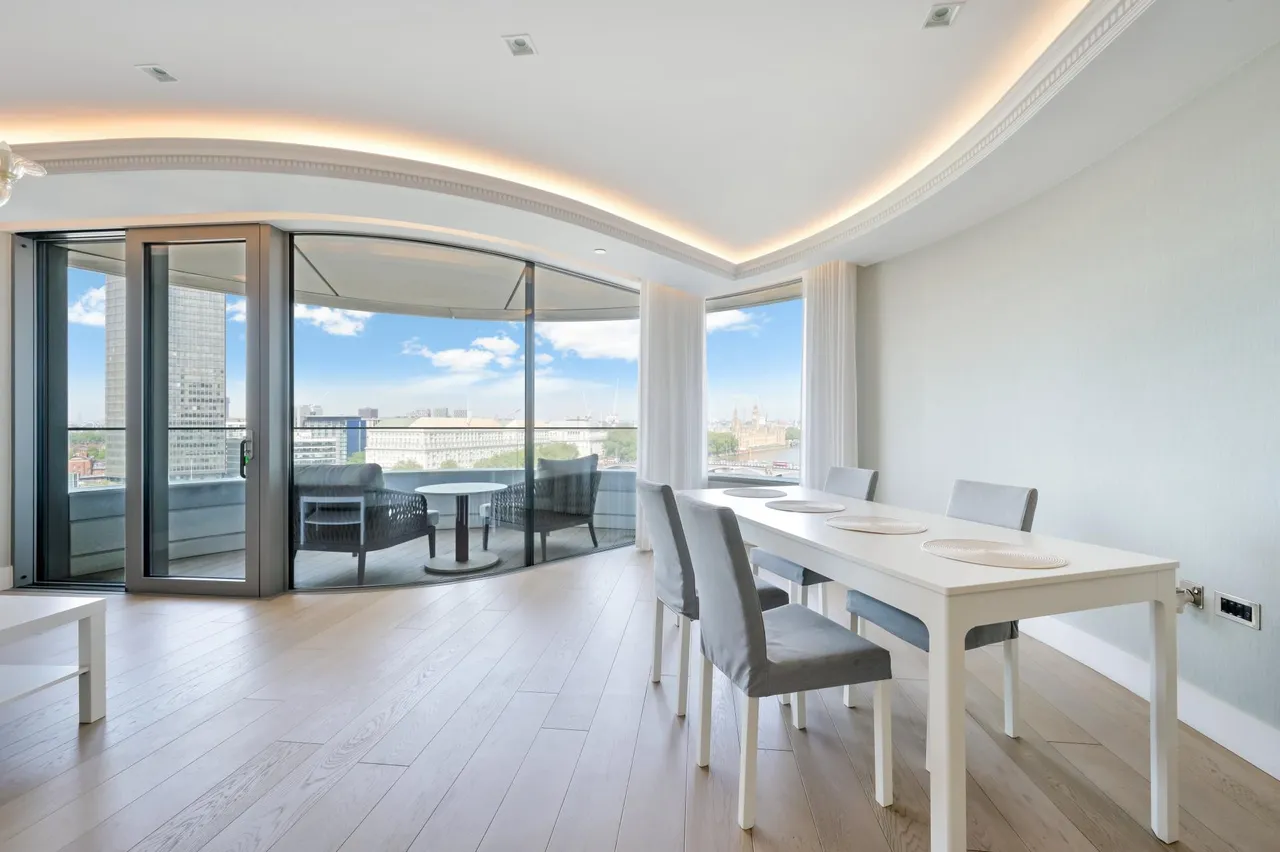 3 bed flat for sale, Albert Embankment, SE1
