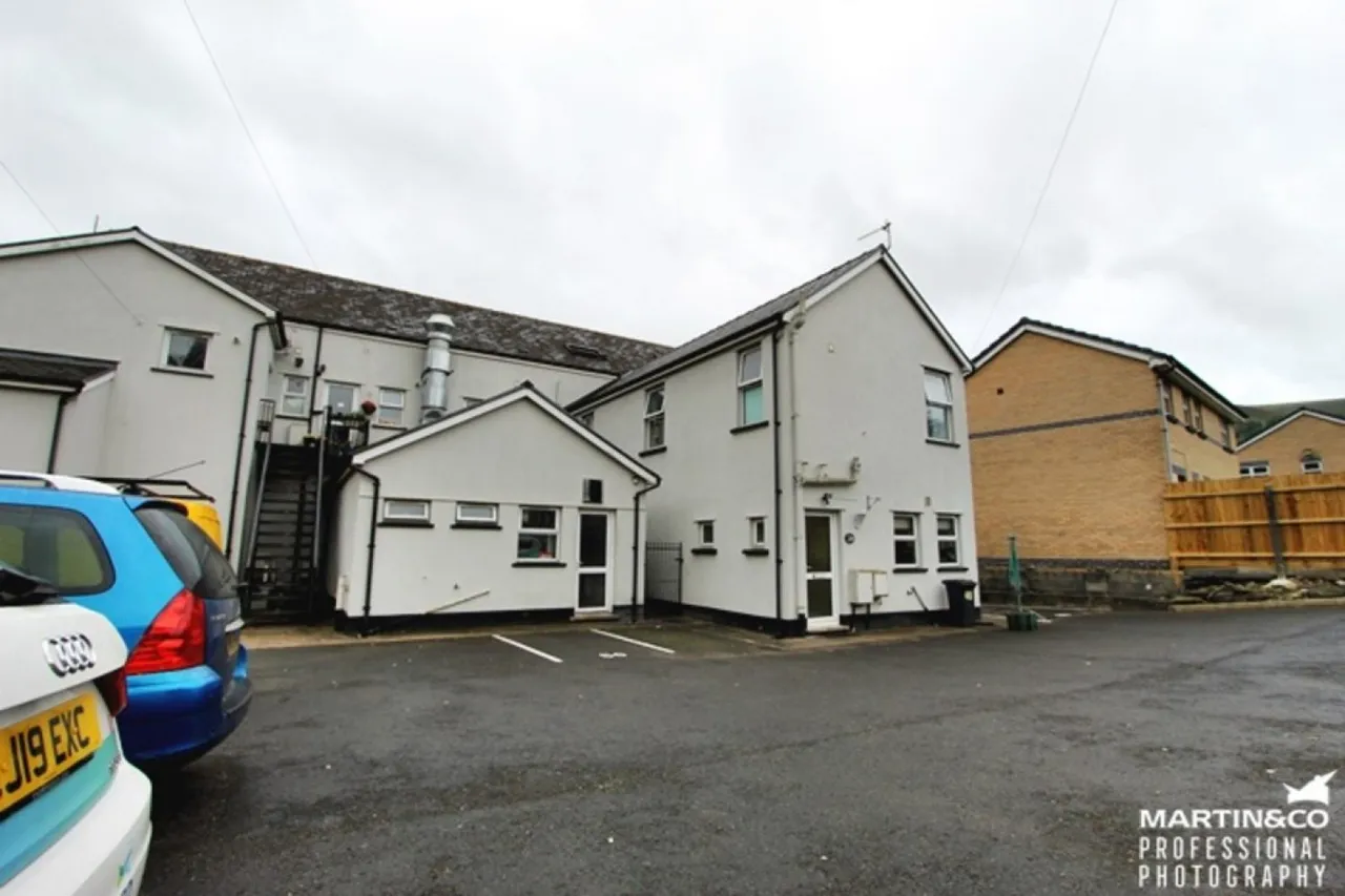 Bridge Street, Troedyrhiw, CF48, photo 4