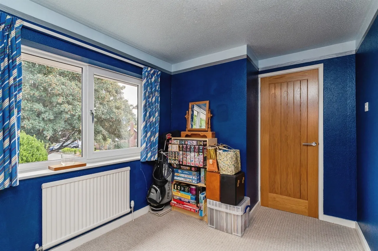 St. Peters Way, Mickle Trafford, CH2, photo 16