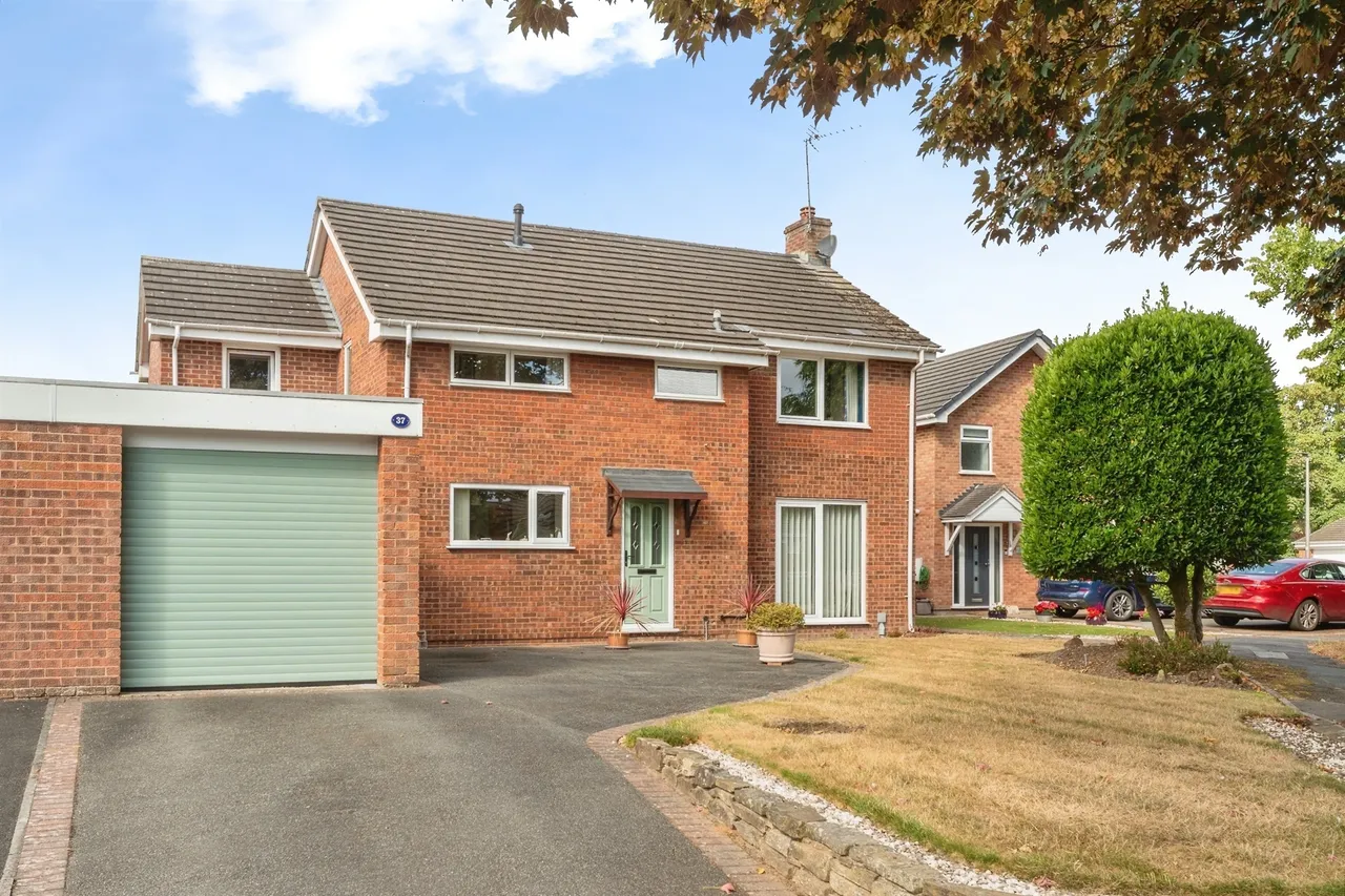 4 bed house for sale, St. Peters Way, Mickle Trafford, CH2