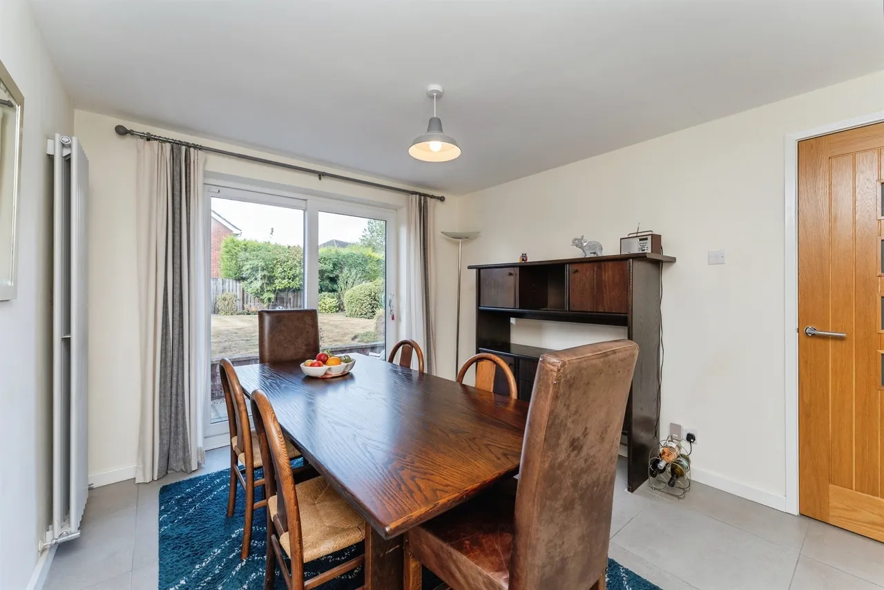 St. Peters Way, Mickle Trafford, CH2, photo 8