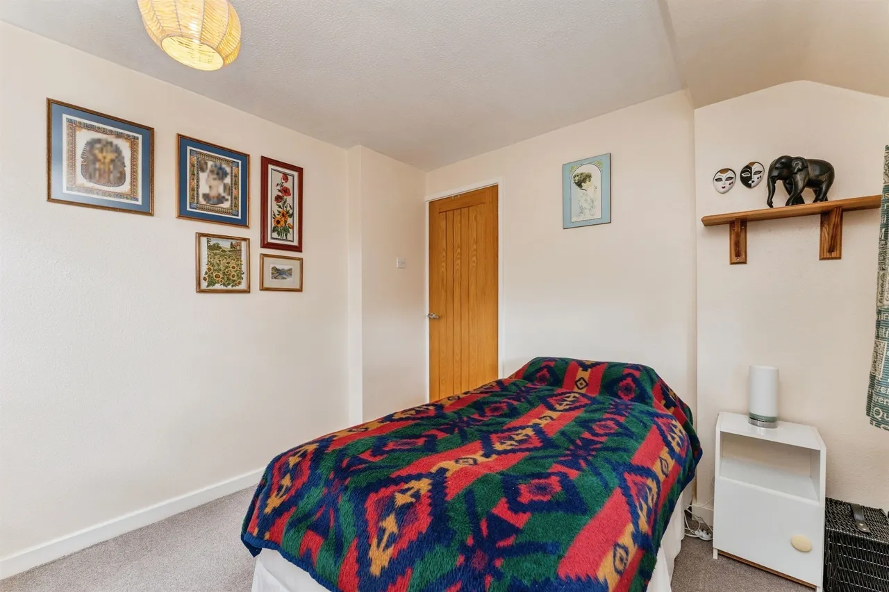 St. Peters Way, Mickle Trafford, CH2, photo 20