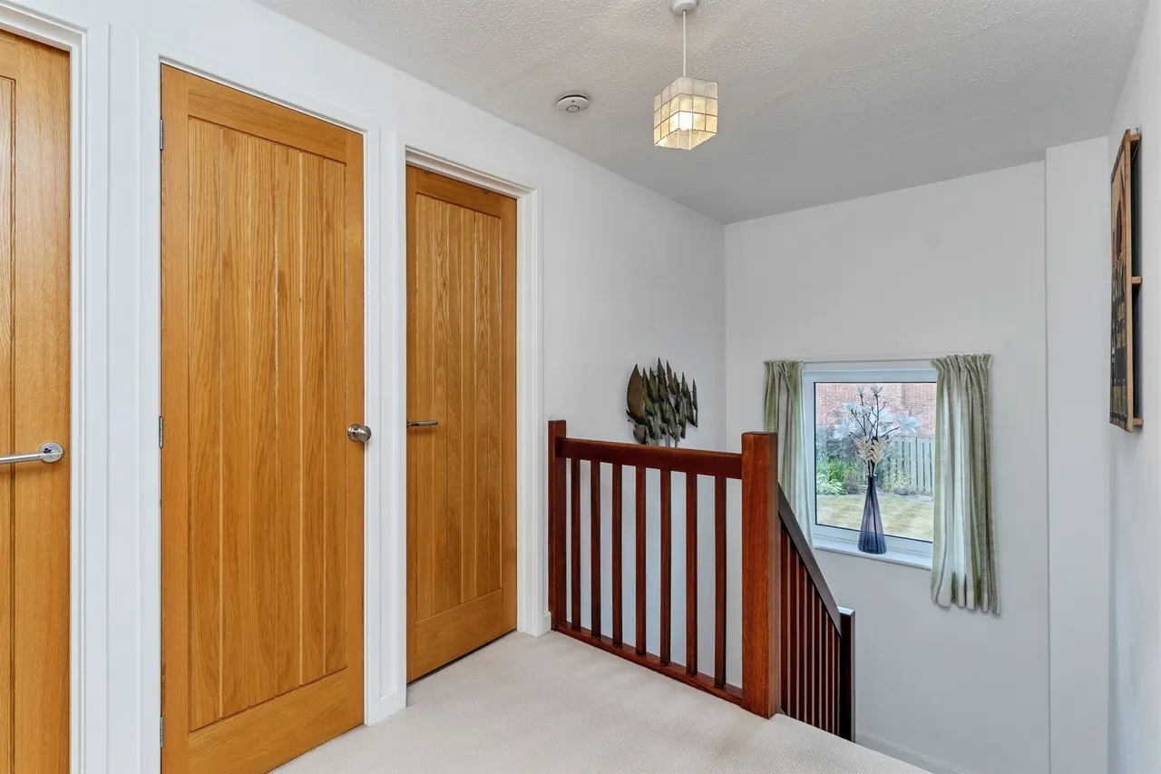 St. Peters Way, Mickle Trafford, CH2, photo 19