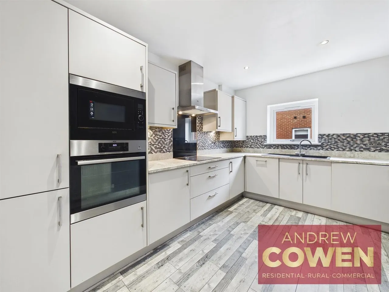 48 Holbeck Hill, Scarborough YO11 3HT, photo 4