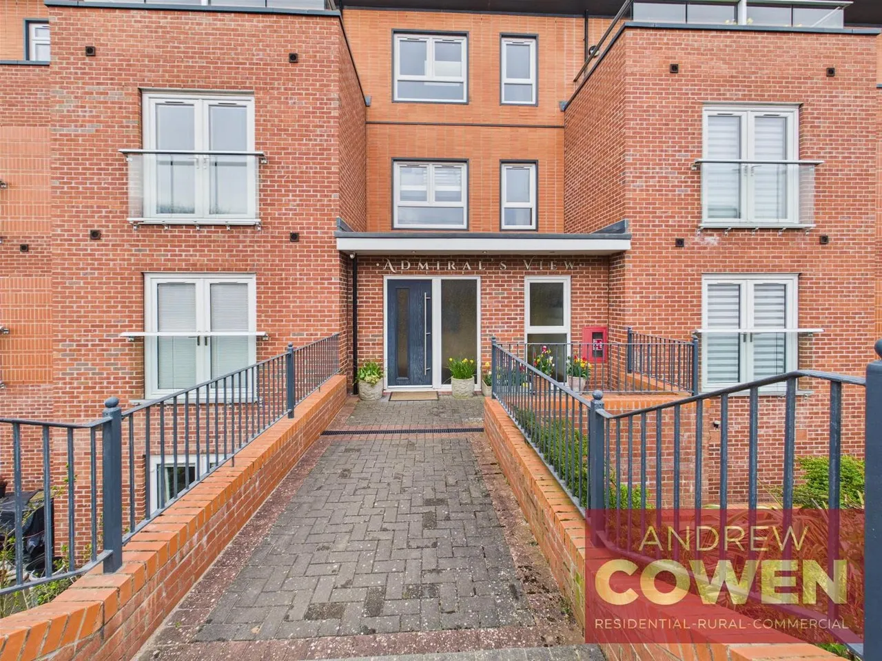 48 Holbeck Hill, Scarborough YO11 3HT, photo 17
