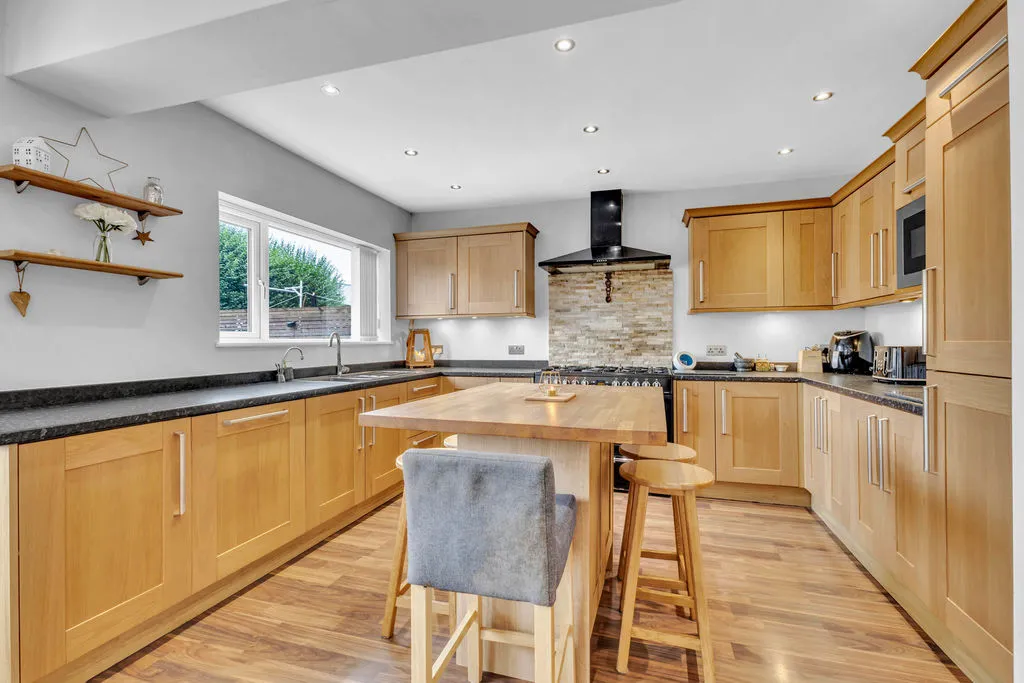 Yarwood Close, Heywood OL10 4DG, photo 10