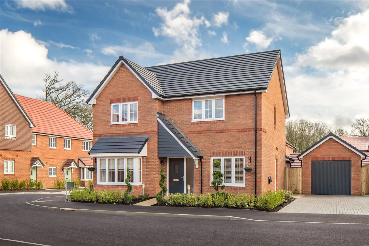 4 bed house for sale — Millet Road, Finchwood Park, Wokingham, Berkshire, RG40 4BH