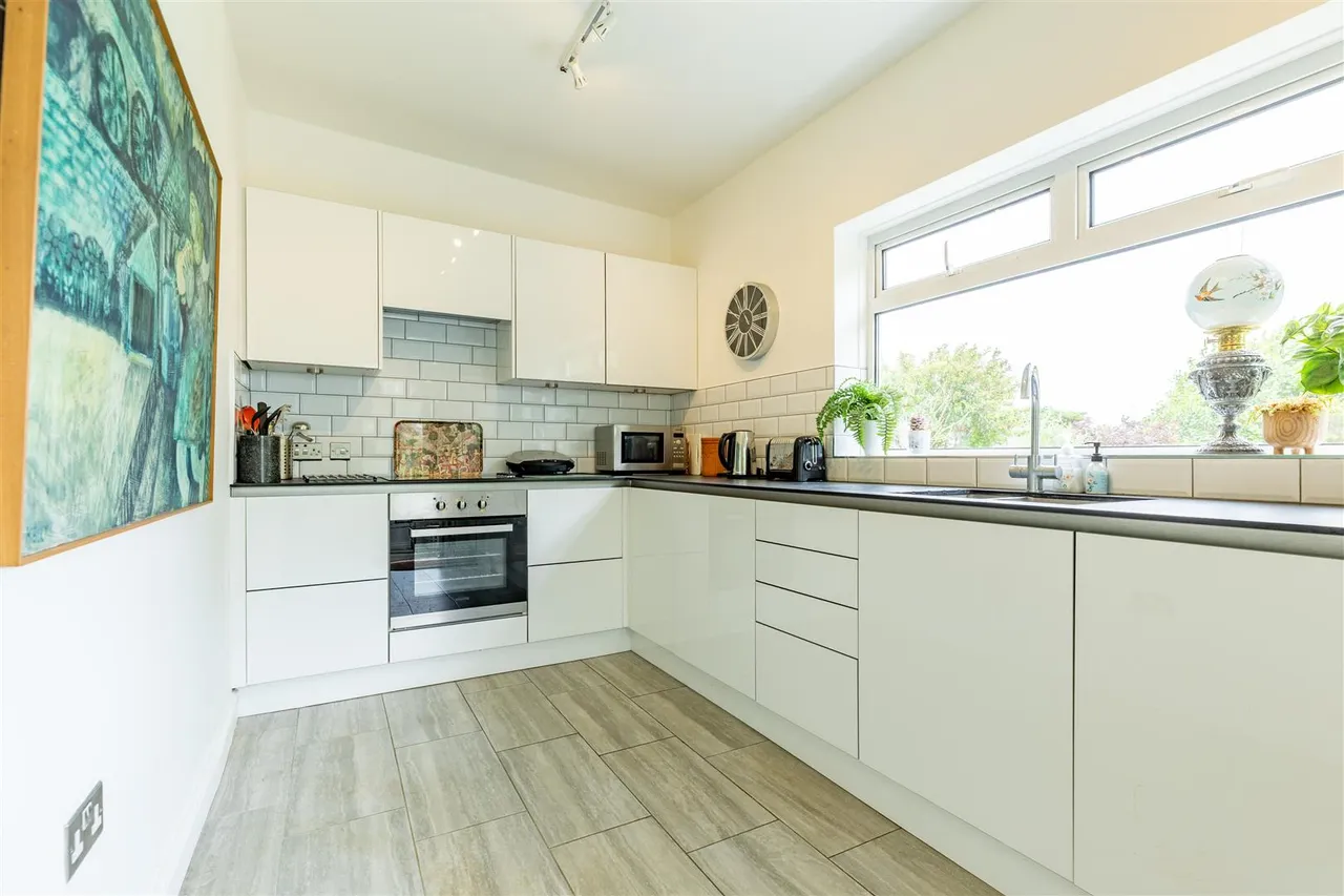 Crudwell, Malmesbury, SN16, photo 3