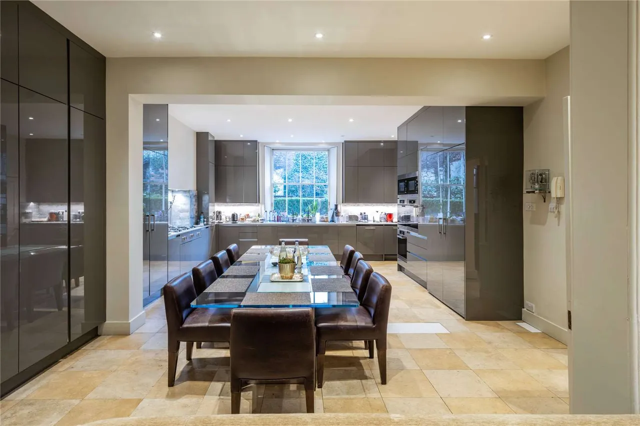 Gloucester Gate, Regent's Park, London, NW1 4HG, photo 9