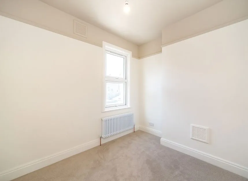 Holness Road, Stratford, E15, photo 8