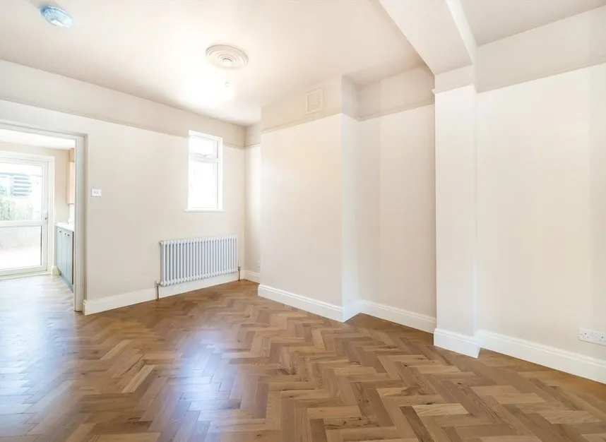Holness Road, Stratford, E15, photo 6