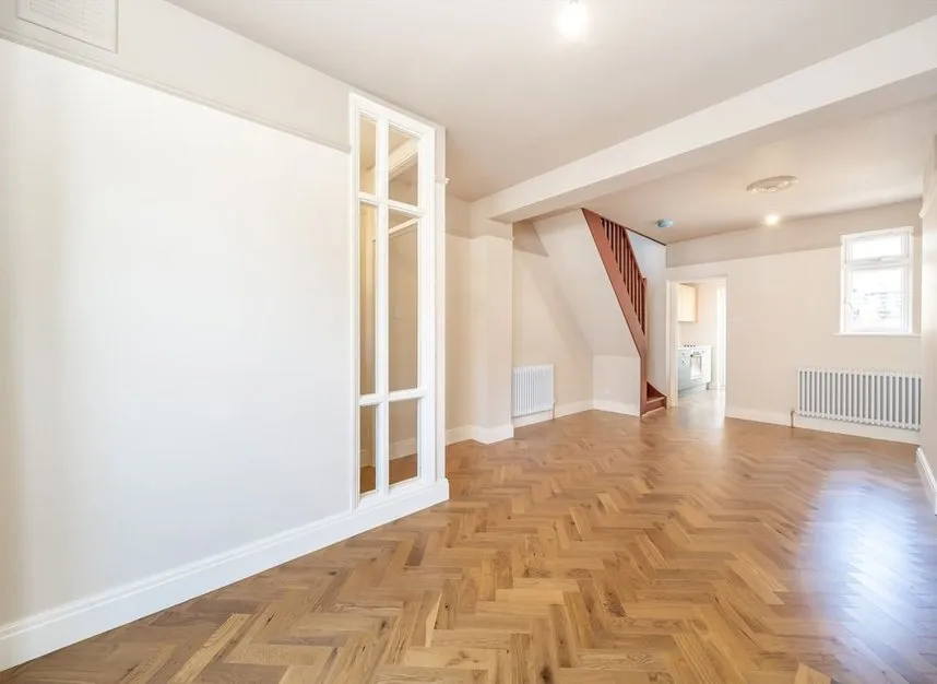 Holness Road, Stratford, E15, photo 5