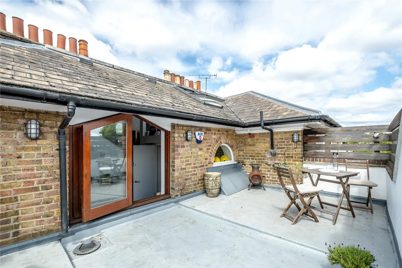 Shooters Hill Road, London, SE3, photo 2