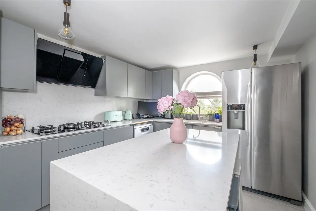 Shooters Hill Road, London, SE3, photo 3