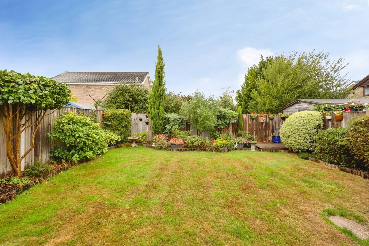 Selsey Close, Hayling Island, PO11, photo 12