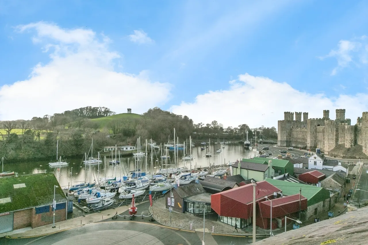 Segontium Terrace, Caernarfon, LL55, photo 5