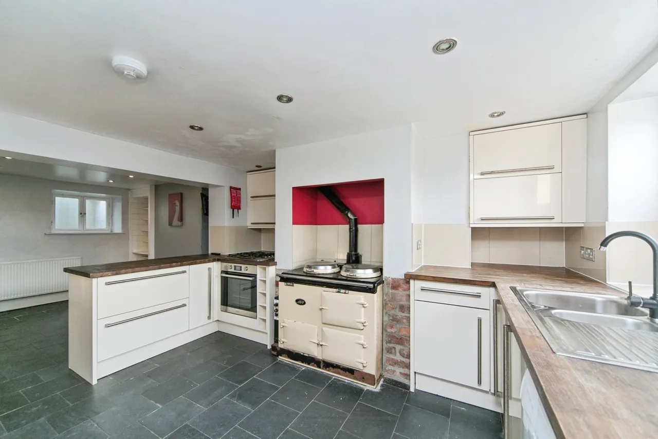 Segontium Terrace, Caernarfon, LL55, photo 7