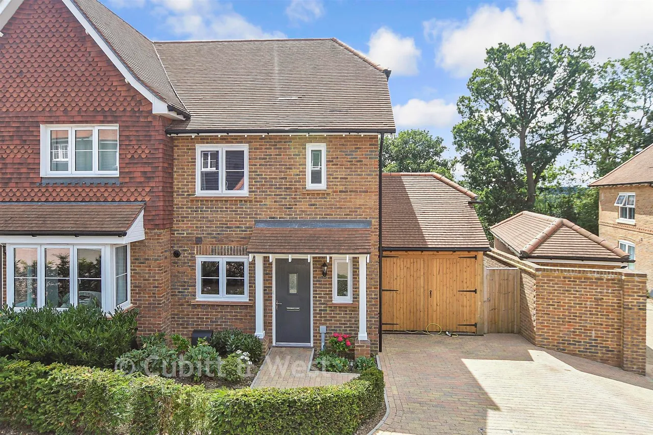 2 bed house for sale, Town Wood Close, Lindfield, RH16