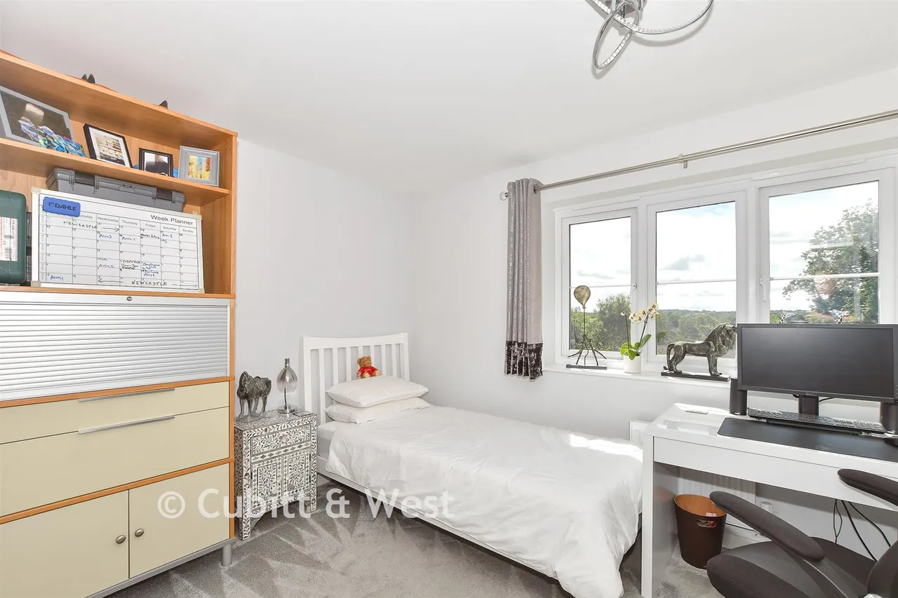 Town Wood Close, Lindfield, RH16, photo 10