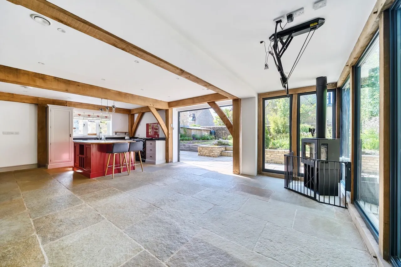 Silver Street, South Cerney, GL7, photo 2