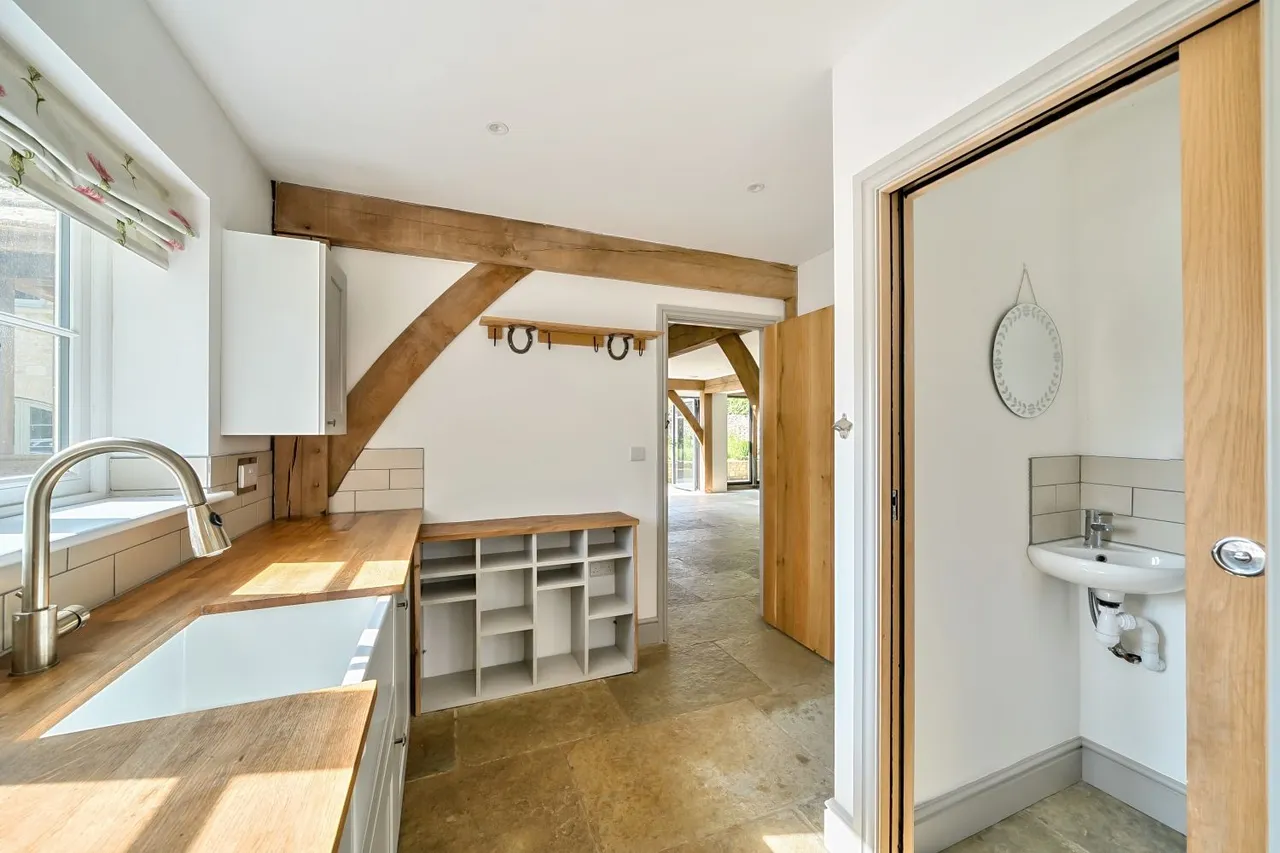 Silver Street, South Cerney, GL7, photo 14