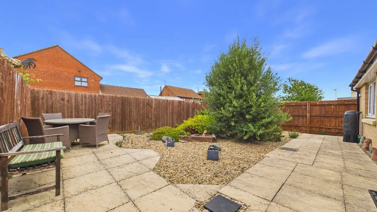 Mayfield Gardens, BASTON, MARKET DEEPING, PE6, photo 12