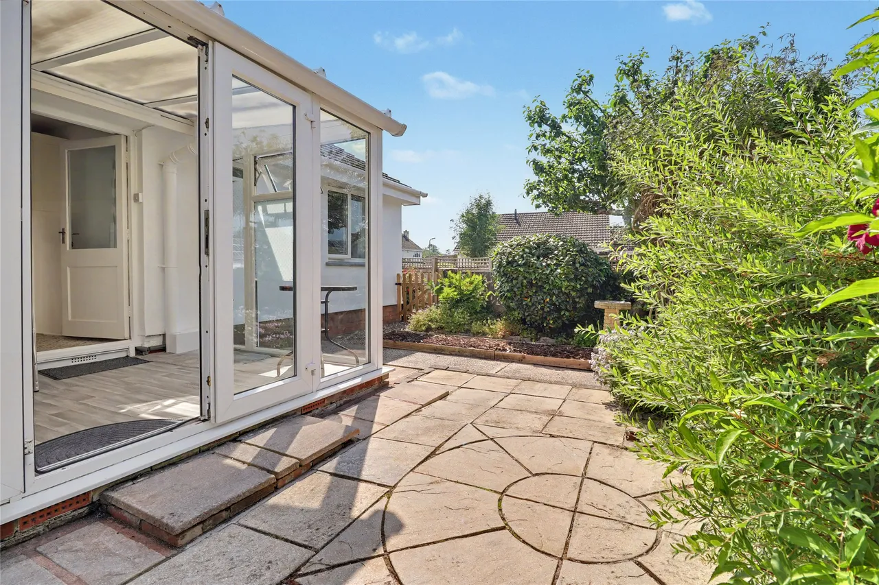 Russell Close, Landkey, EX32, photo 9