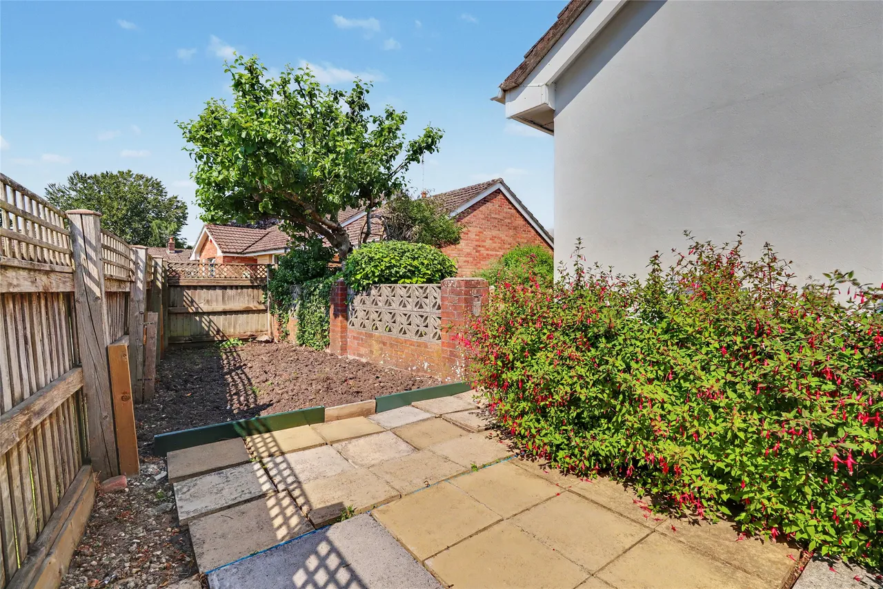 Russell Close, Landkey, EX32, photo 10