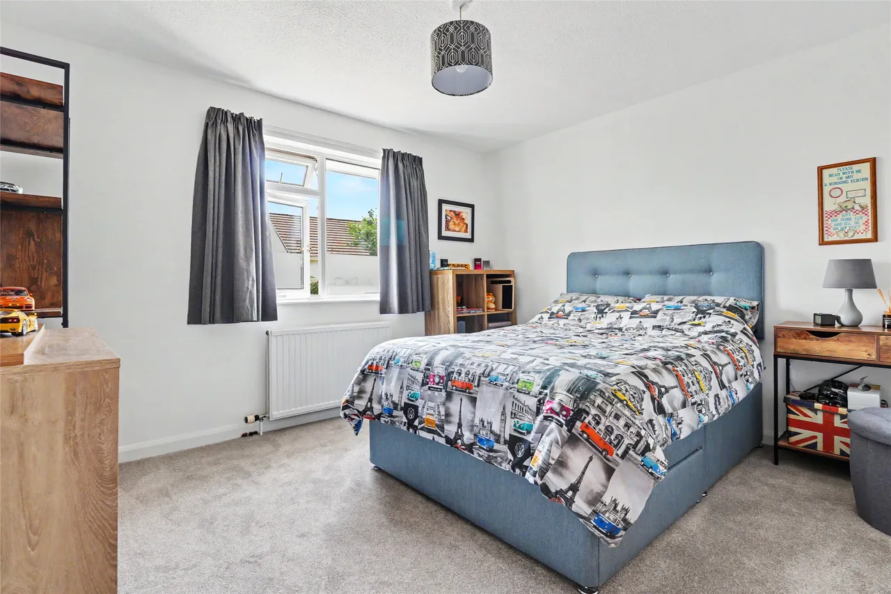 Russell Close, Landkey, EX32, photo 5